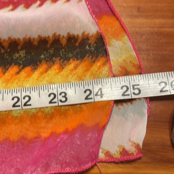 Small Lilypad cold shoulder pink ombré round neck B louse tunic top - Picture 16 of 16